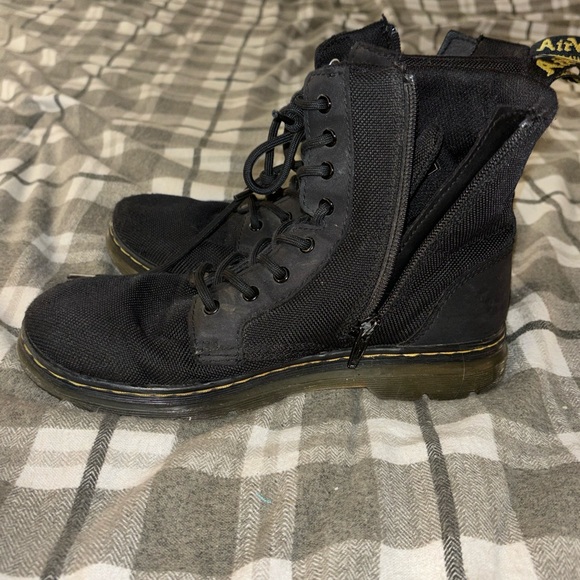 Doc marten combat boots. Women’s size 5. New without tags. - Picture 5 of 9